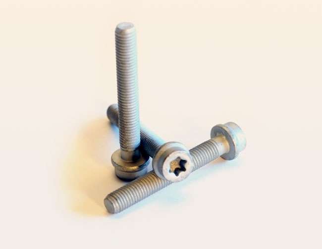 M7 screw with flange for automotive industry