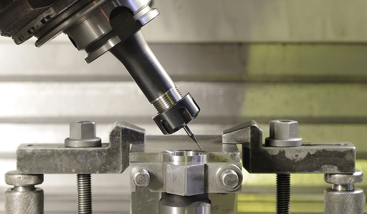 Prodotti Speciali - Tornio CNC Mecavit esegue fase di seconda lavorazione
